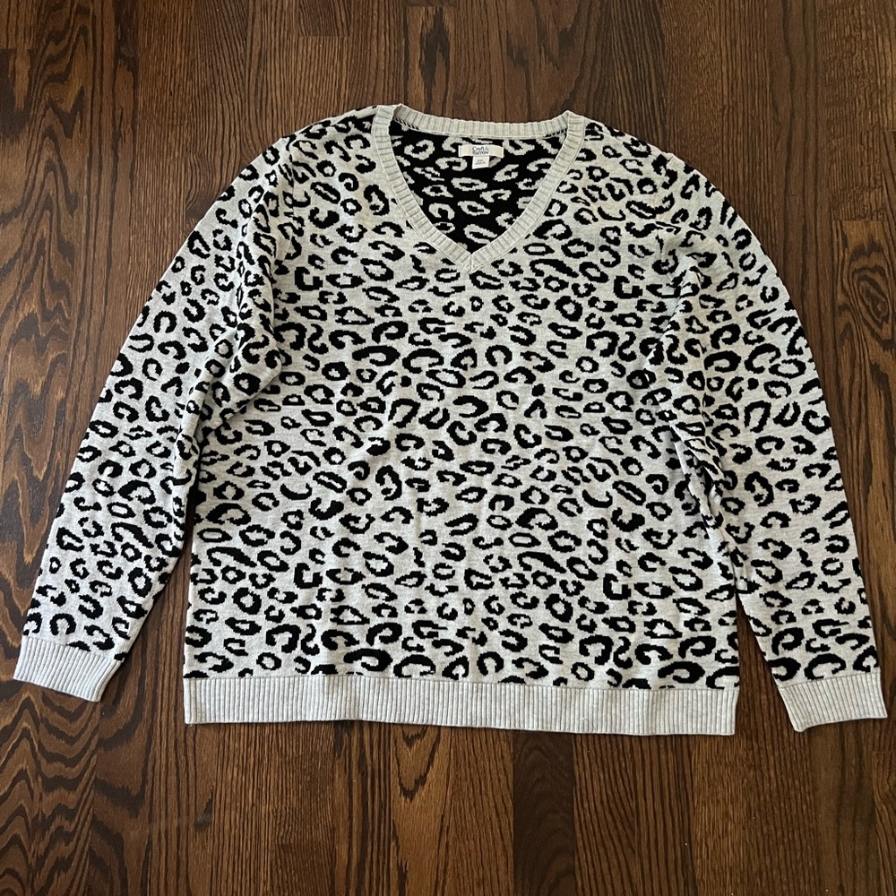 Croft & Barrow Leopard Print Sweater Gray Size XXL Womens Animal Print V-Neck